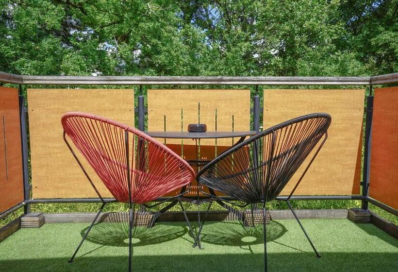 منتجع Quintessia