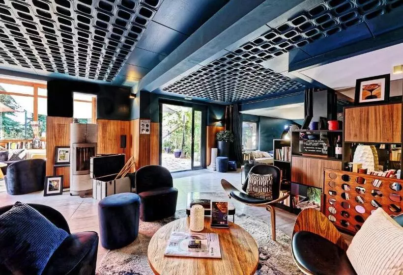 渡假胜地 Quintessia