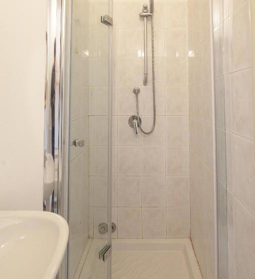 تختخواب و صبحانه Le Violette