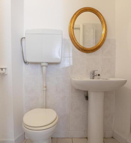 تختخواب و صبحانه Le Violette