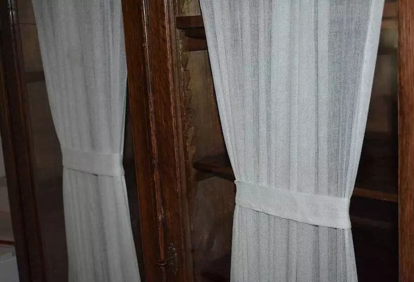 Ganimede Hotel, Galaxidi