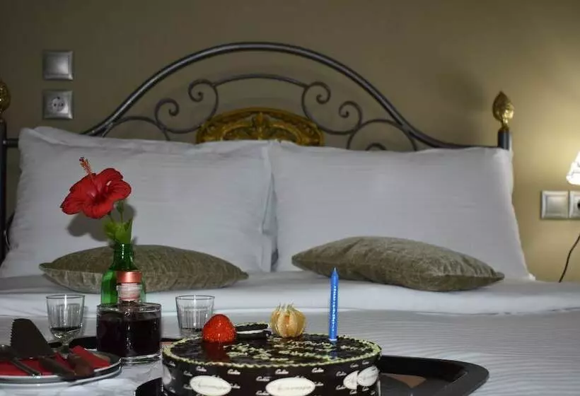 Ganimede Hotel, Galaxidi