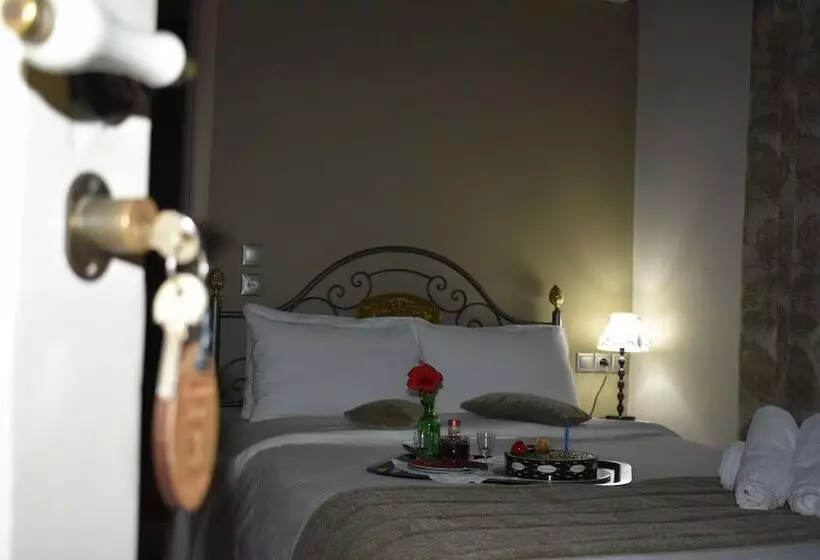 Ganimede Hotel, Galaxidi