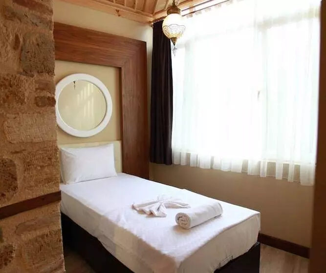 هتل Bacchus Pension