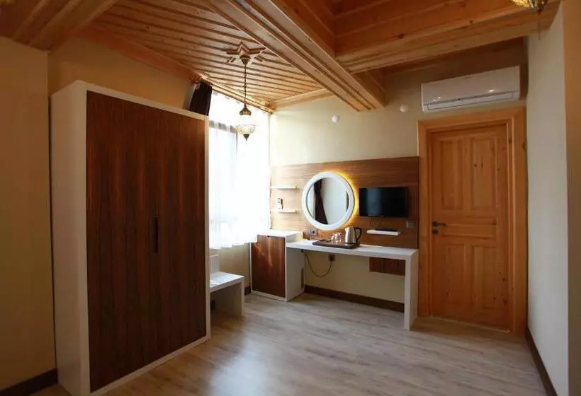 هتل Bacchus Pension