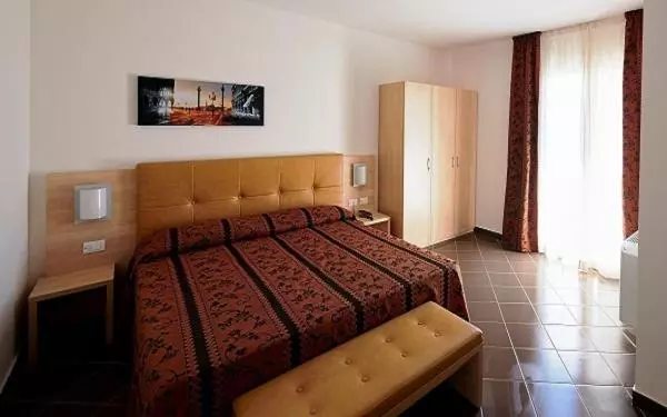 Отель Bolgheri Marina Resort Ex Varo Village