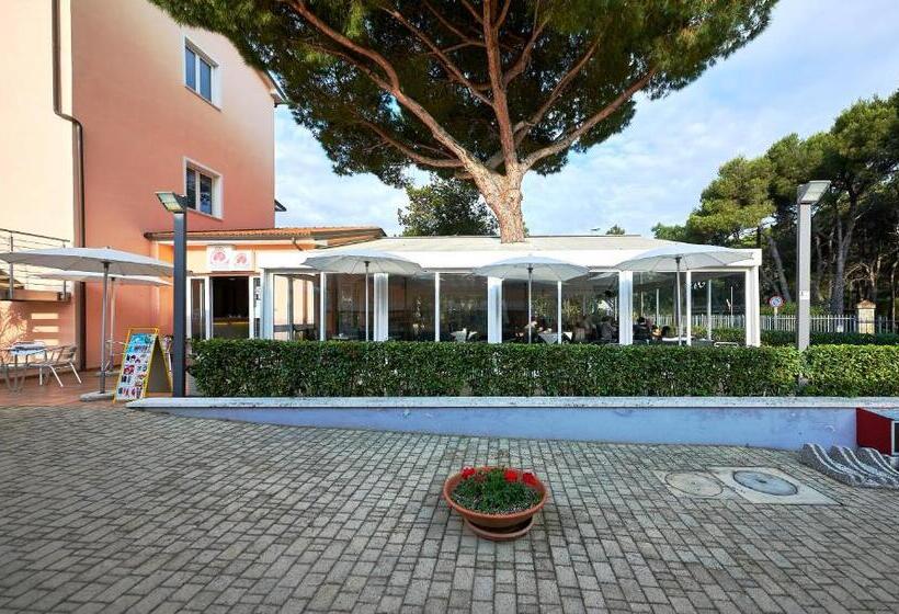 Отель Bolgheri Marina Resort Ex Varo Village