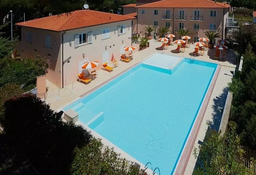 Отель Bolgheri Marina Resort Ex Varo Village