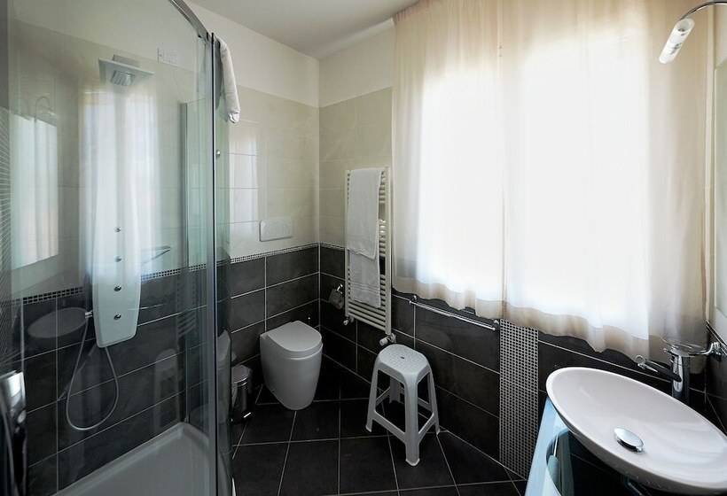 Отель Bolgheri Marina Resort Ex Varo Village