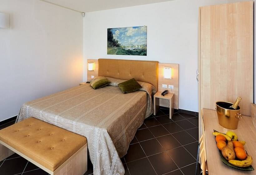 Отель Bolgheri Marina Resort Ex Varo Village