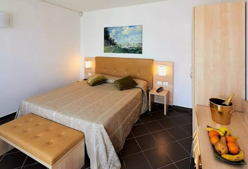 Отель Bolgheri Marina Resort Ex Varo Village