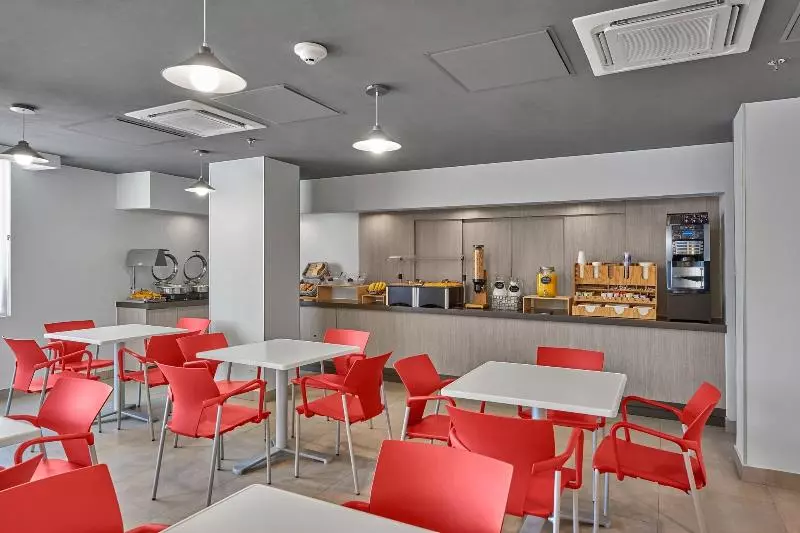 Отель City Express Junior By Marriott Ciudad Del Carmen