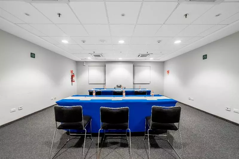 Отель City Express Junior By Marriott Ciudad Del Carmen