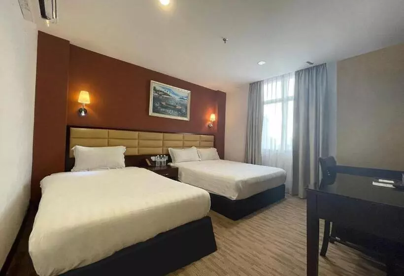 Hotel Hallmark Crown