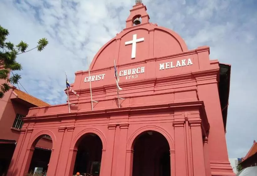 Hotel Hallmark Crown