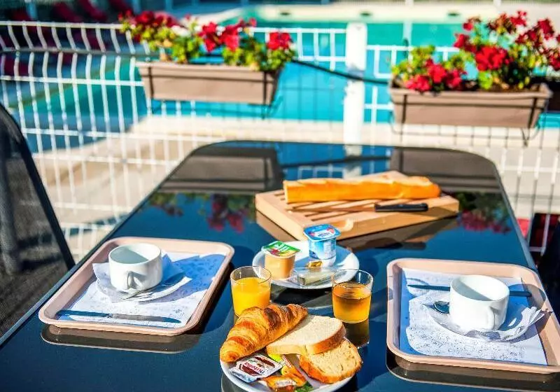 هتل Ibis Budget Hyères