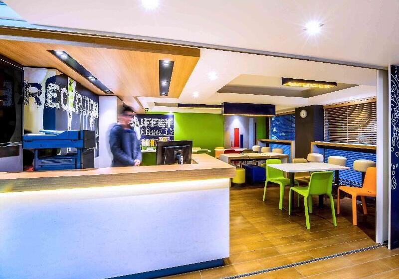 בית מלון כפרי Ibis Budget St Peters