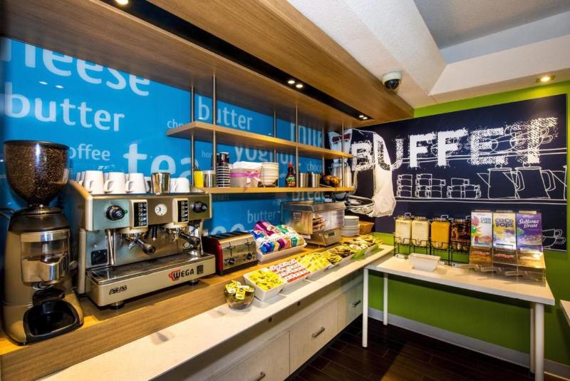 בית מלון כפרי Ibis Budget St Peters