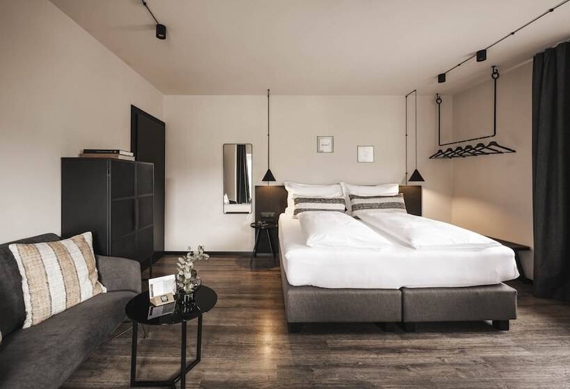 בית מלון כפרי Lowenhof