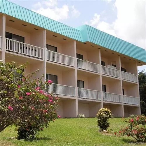 Flamboyan On The Bay Resort & Villas