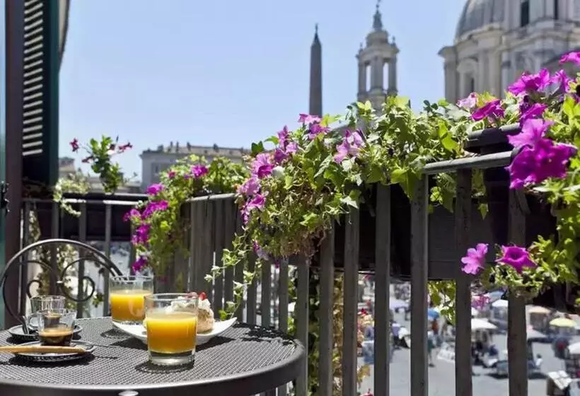 هتل Navona Stay