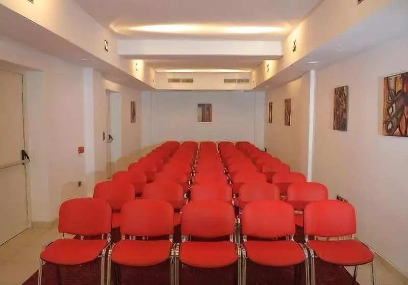 酒店 Palace Gioia Tauro