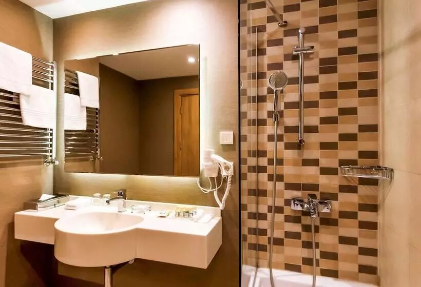 فندق Panorama By Mercure