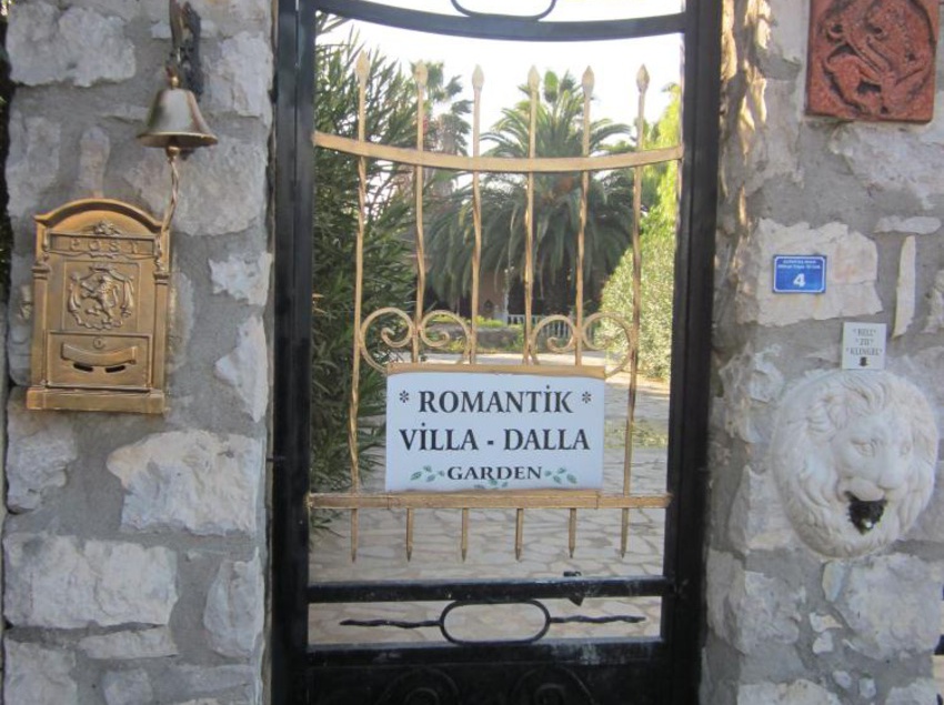 هتل Romantik Villa Dalla
