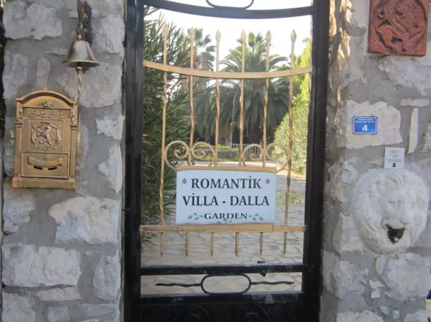 בית מלון כפרי Romantik Villa Dalla