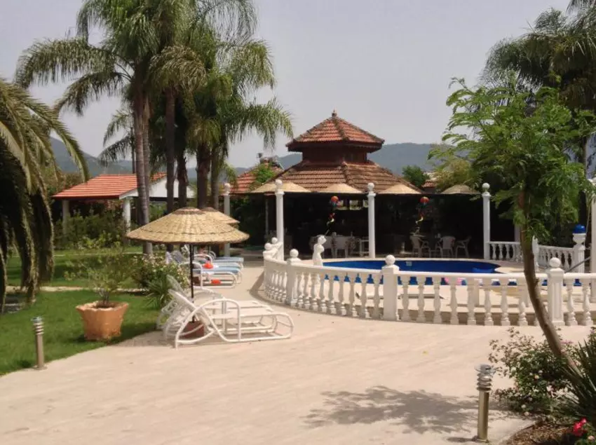 בית מלון כפרי Romantik Villa Dalla