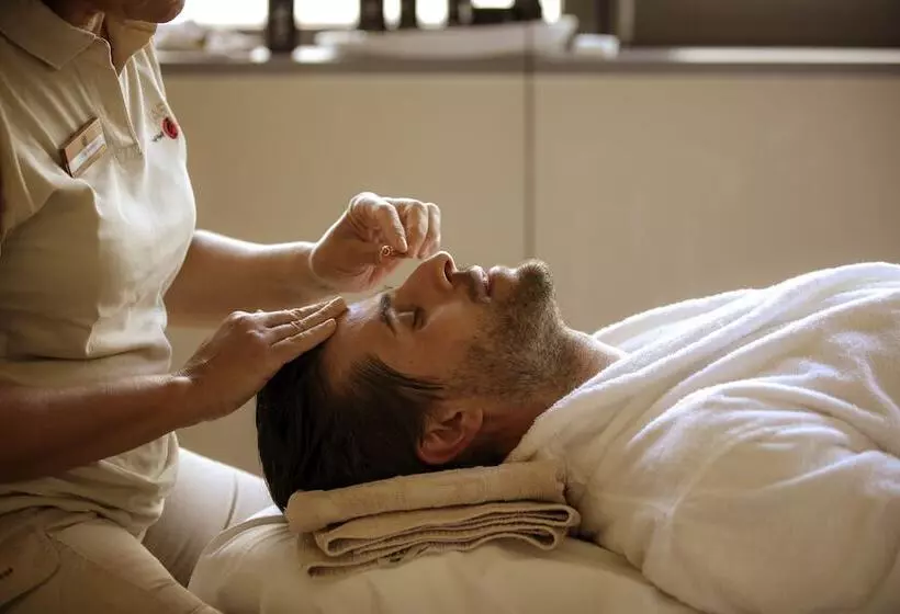 Отель St. Martins Therme & Lodge