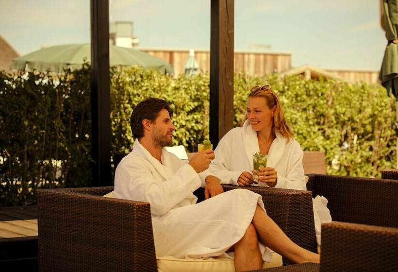 Отель St. Martins Therme & Lodge