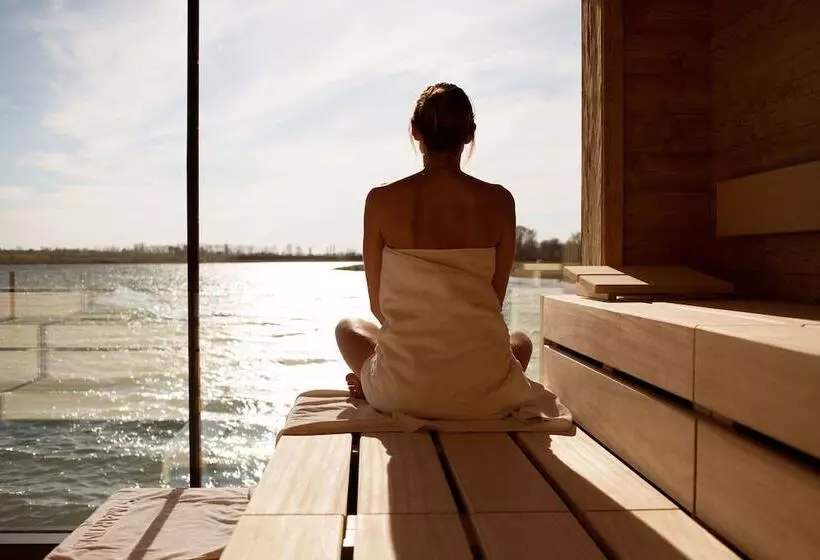 Отель St. Martins Therme & Lodge