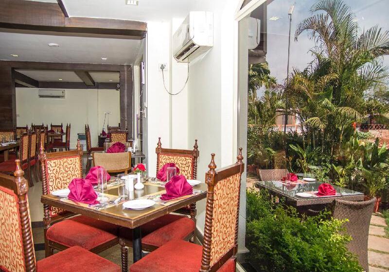 هتل The Golden Suites & Spa