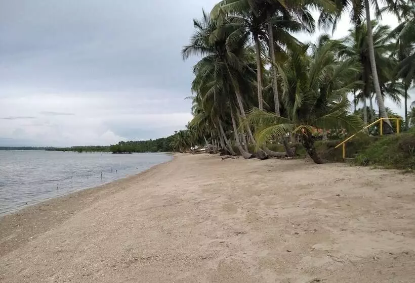 Hotelli Chilly Beach Resort Palawan