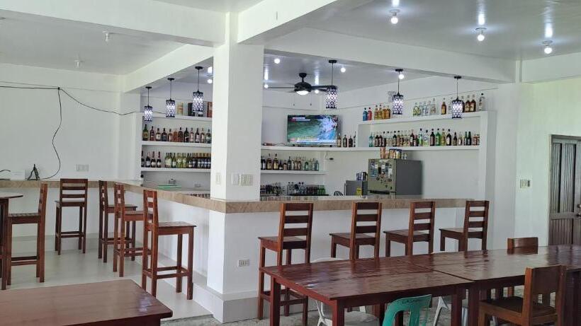 Hotelli Chilly Beach Resort Palawan