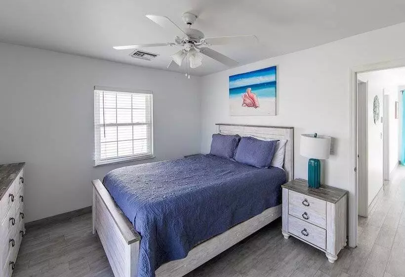 هتل Island Club Turks