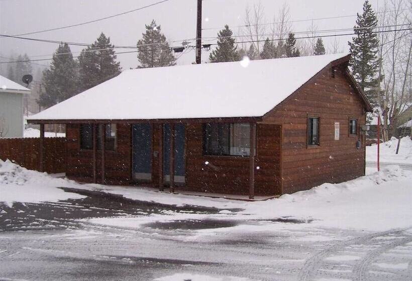 호텔 June Lake Villager