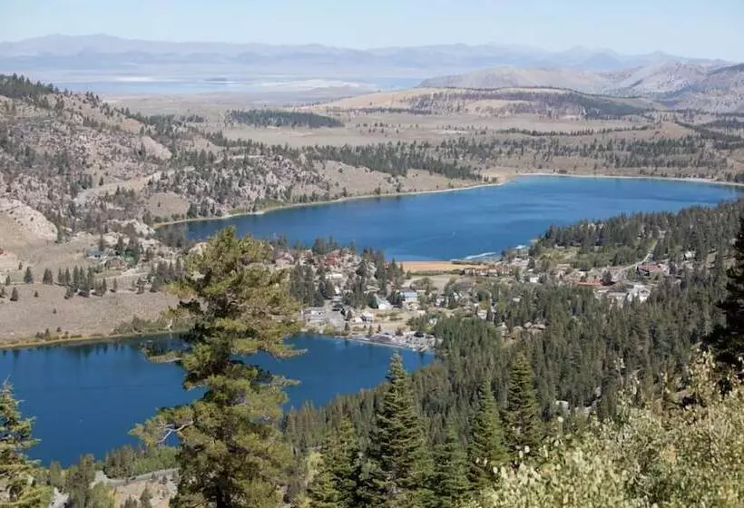 Hotelli June Lake Villager