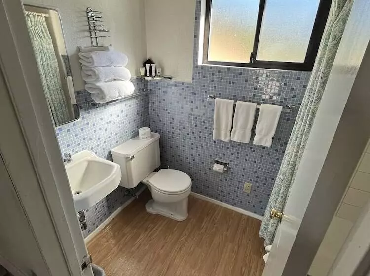 Hotelli June Lake Villager