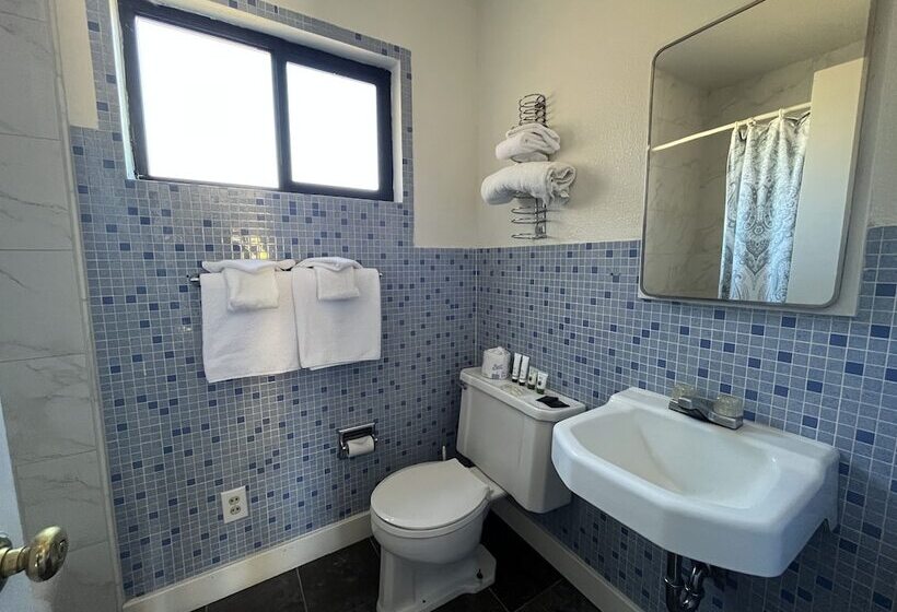 호텔 June Lake Villager