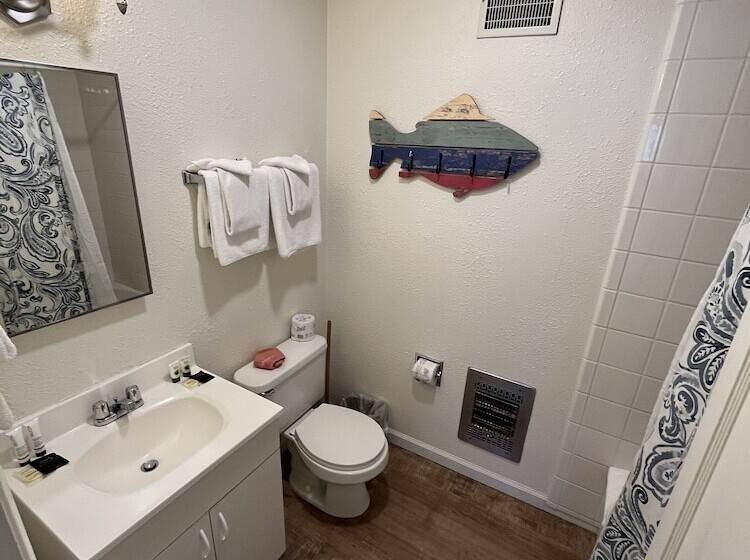 호텔 June Lake Villager