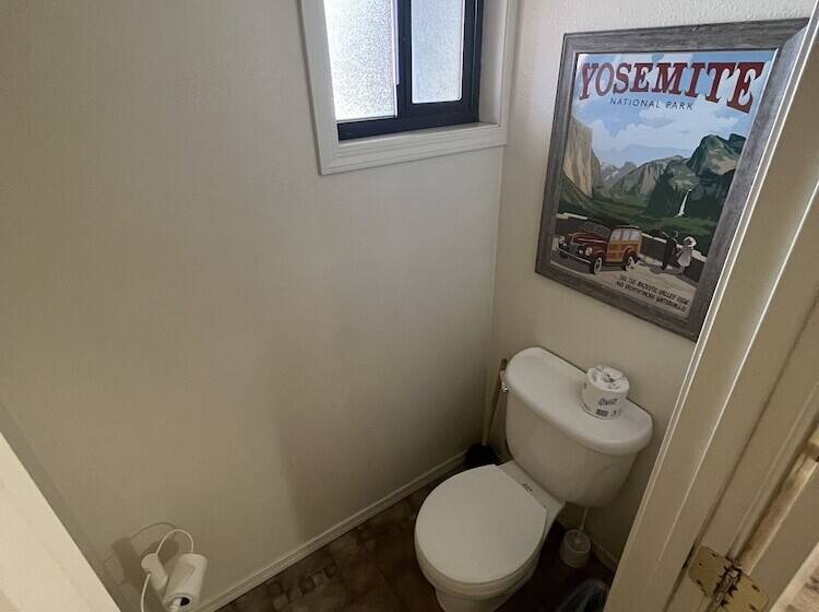 호텔 June Lake Villager