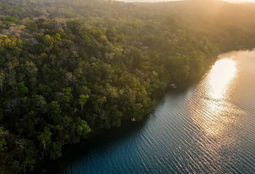 هتل La Lancha By Francis Ford Coppola