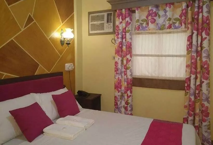 Hotelli San Juan Suites