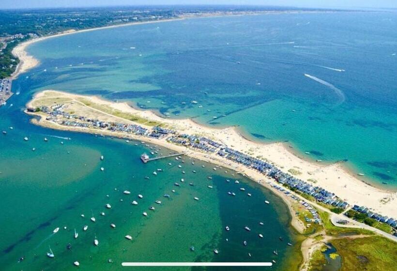 مبيت وإفطار No Car Needed