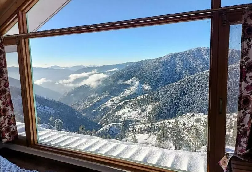 Aamiaismajoitus (B&B) Thapa Farms, Koti Simla