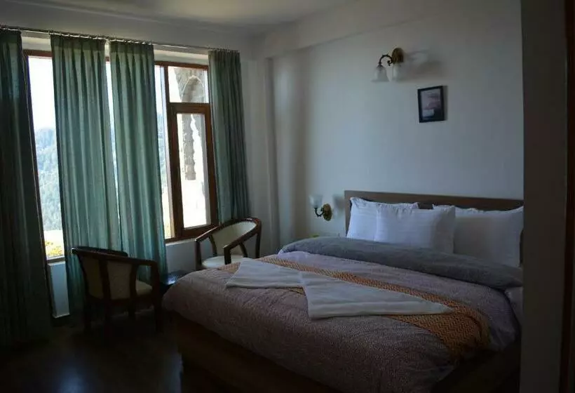 Aamiaismajoitus (B&B) Thapa Farms, Koti Simla
