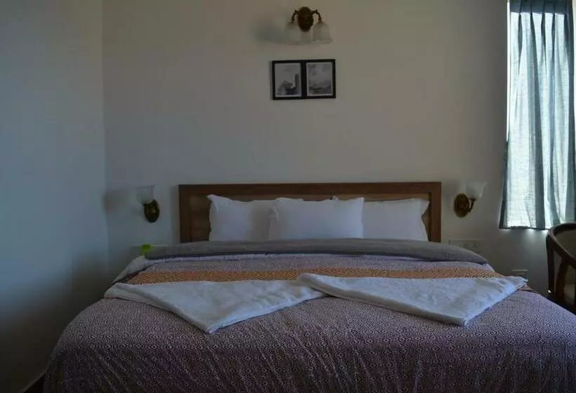 Aamiaismajoitus (B&B) Thapa Farms, Koti Simla