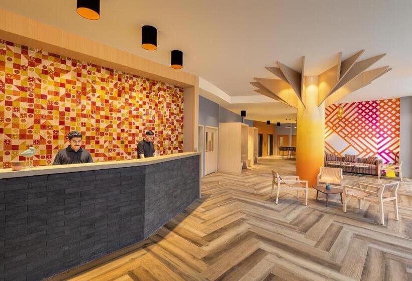 בית מלון כפרי Ginger Kochi, Kalamassery